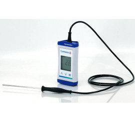 Senseca ECO 121-3 - presný vodotesný univerzálny teplomer s pevne pripojeným ponorným snímačom Ø 3 mm